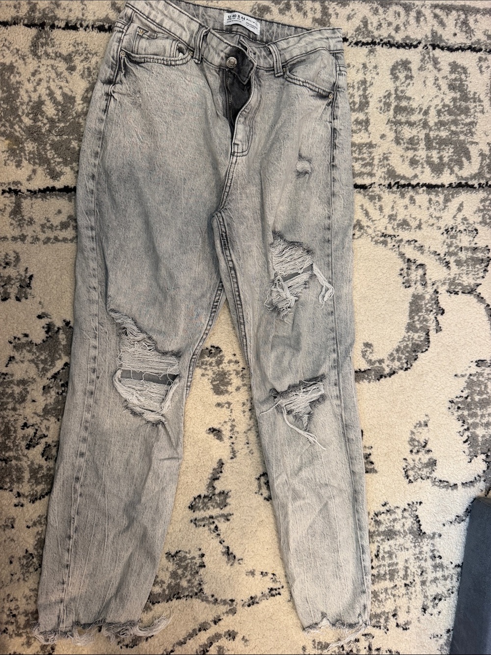 Primark Light Gray Ripped Boyfriend Jeans